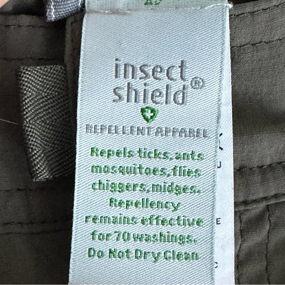 L.L. Bean Men's XL Cargo Pants Patch Secured zipper Pocket Elastic Waist - Picture 8 of 12